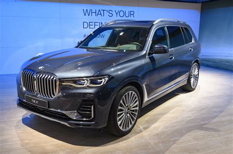 bmw suv 人気ランキング: なぜBMWのSUVは日本のドライバーに愛されるのか？