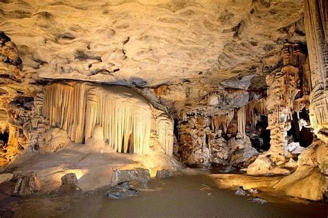  Sterkfontein Caves - Koillinen Esihistoriallisen Ihmisen Löytöpaikka!